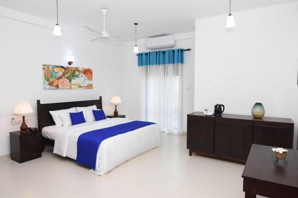 Blue Spring Hotel Wadduwa Oda fotoğraf