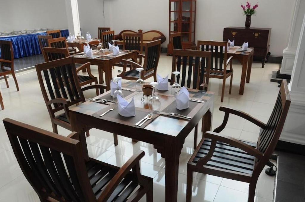 Blue Spring Hotel Wadduwa Dış mekan fotoğraf